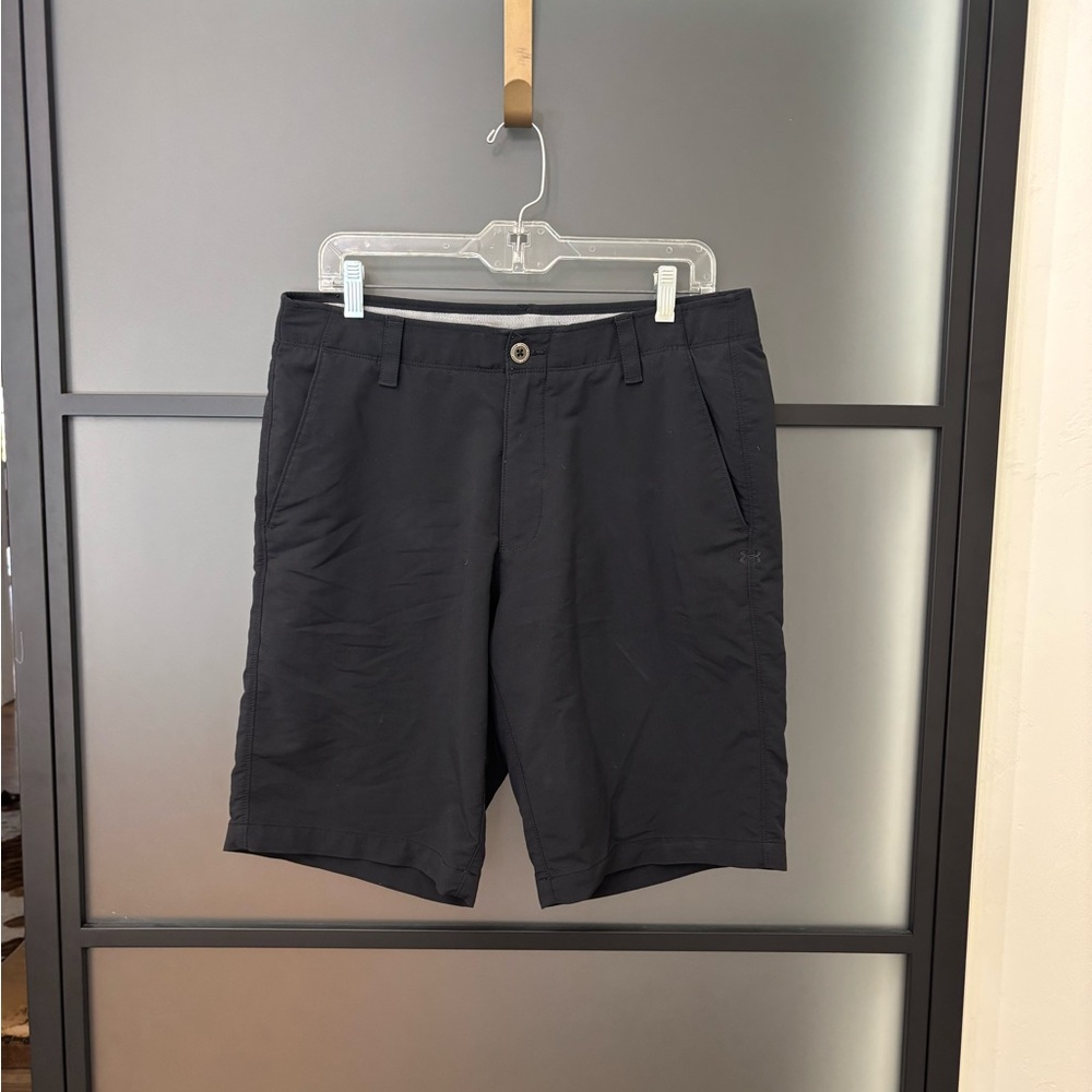 Men's Under Armor Black Golf/Casual Shorts size 34
